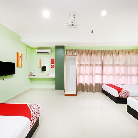 Super Oyo 720 Corridor Hotel 2 Pekan Exterior foto