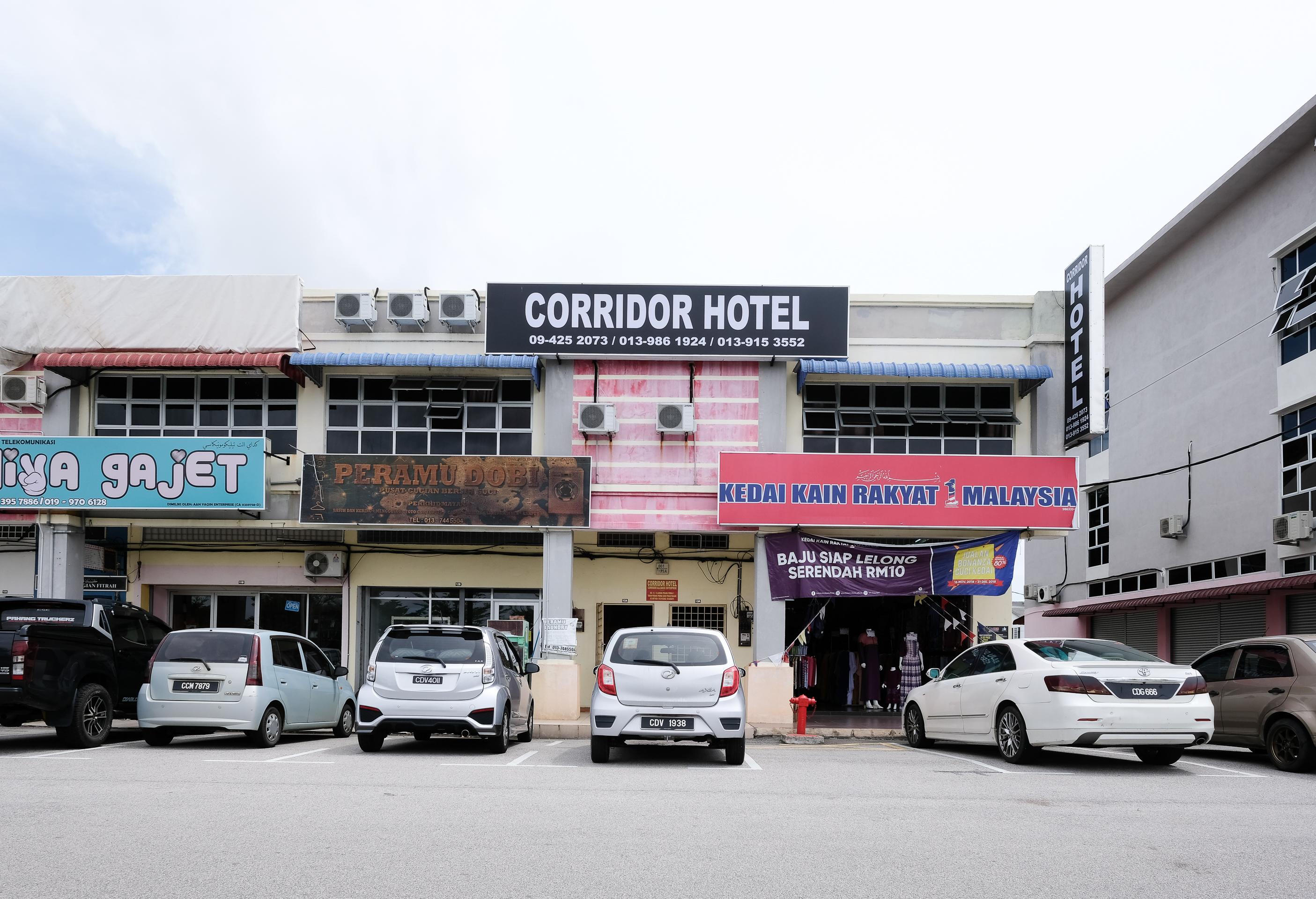 Super Oyo 720 Corridor Hotel 2 Pekan Exterior foto